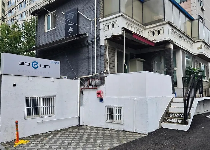 Warmstay Yongsan Family Ferienhaus *